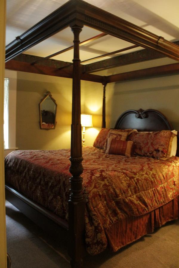Inn Jailer's Bardstown